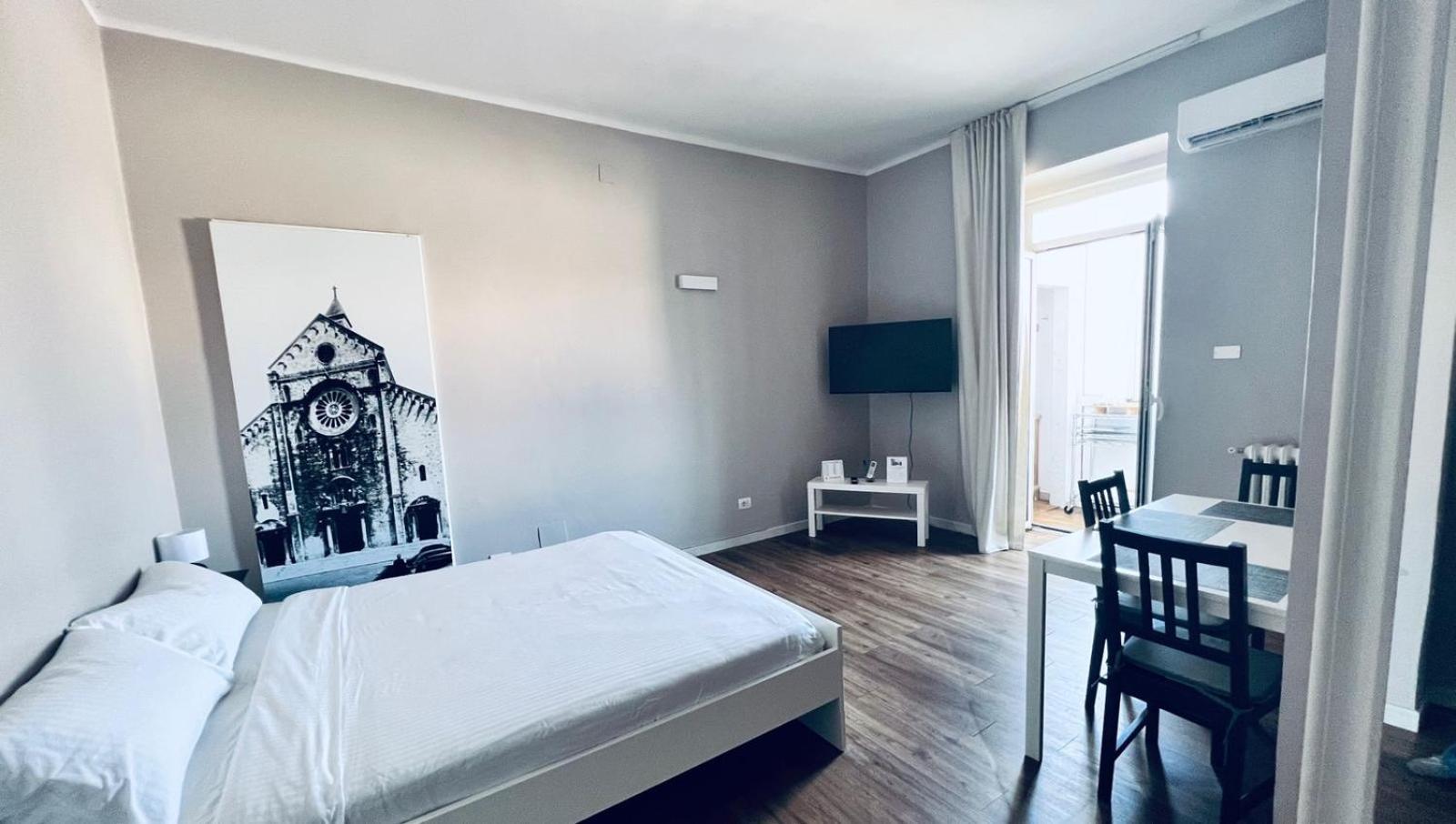 Best Stay - Central Station Suite Apartments Bari Exterior foto